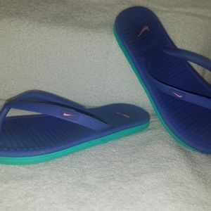 Nike flip flops